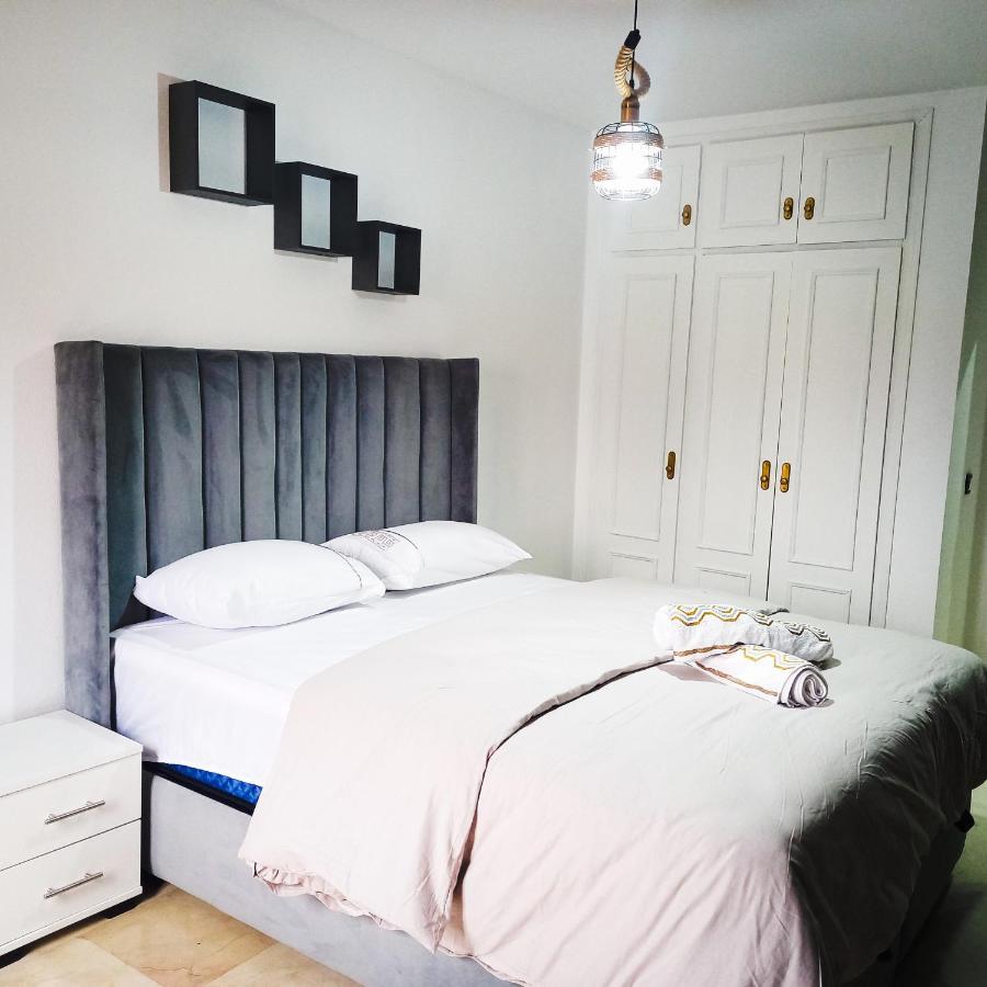 Nouveau Appartement Au Plein Centre Ville En Face Hilton Tánger Exterior foto