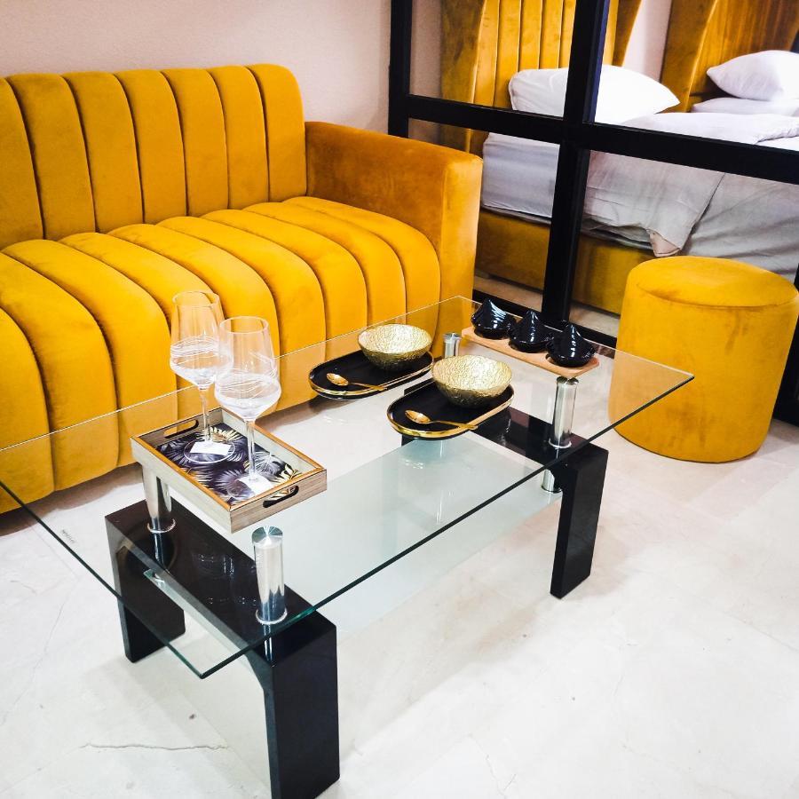 Nouveau Appartement Au Plein Centre Ville En Face Hilton Tánger Exterior foto
